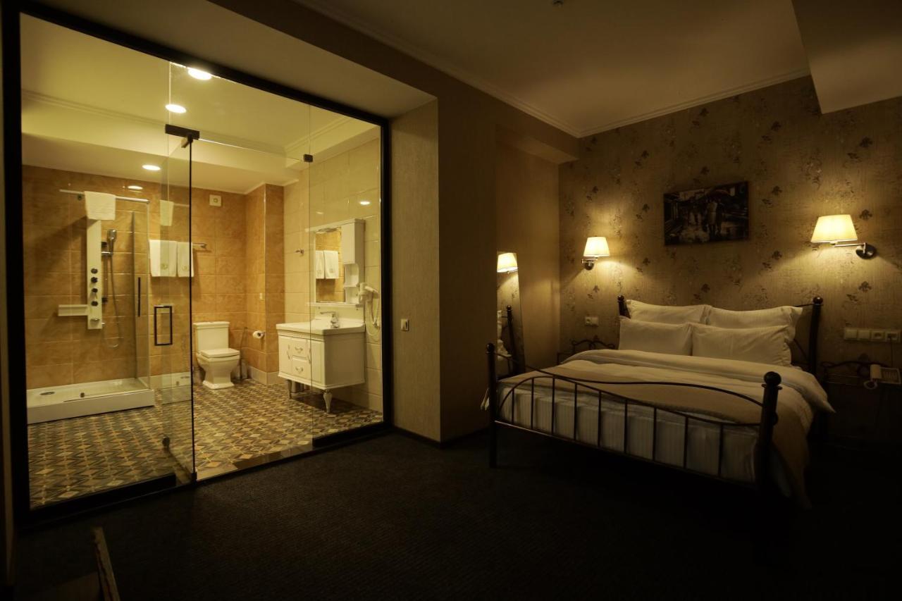 Redline Hotel Tbilisi Exterior photo